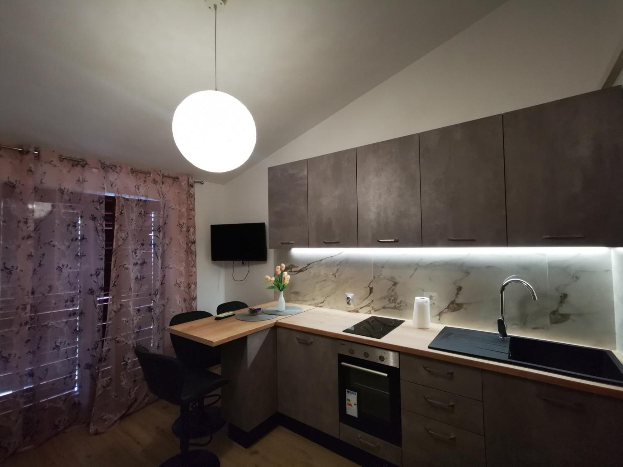 Apartments Triton 罗戈兹尼察 外观 照片