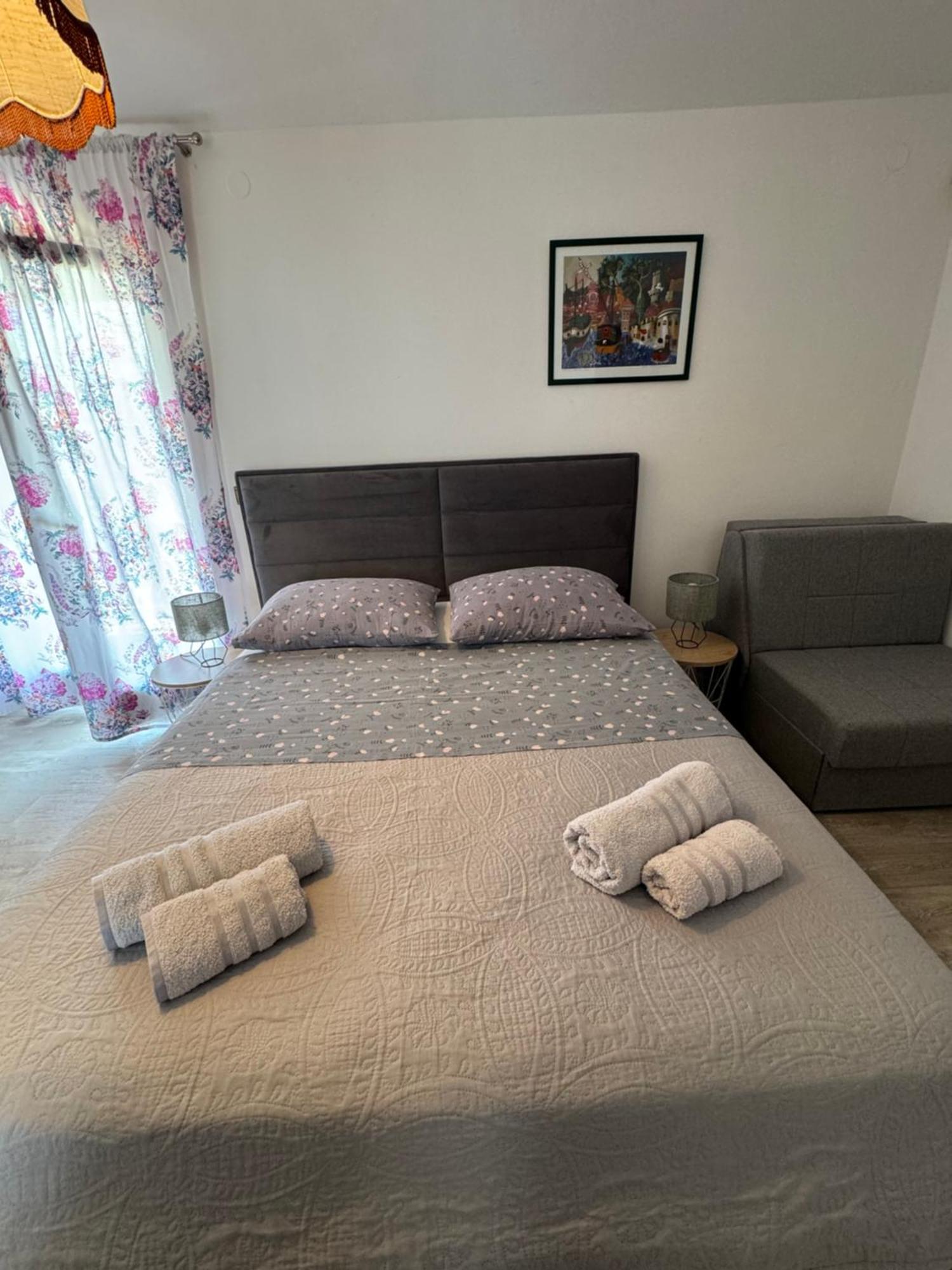 Apartments Triton 罗戈兹尼察 外观 照片